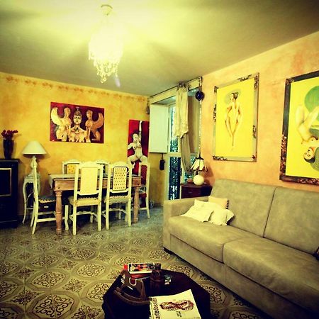 Hand Decorated House With Court Florenţa Exterior foto