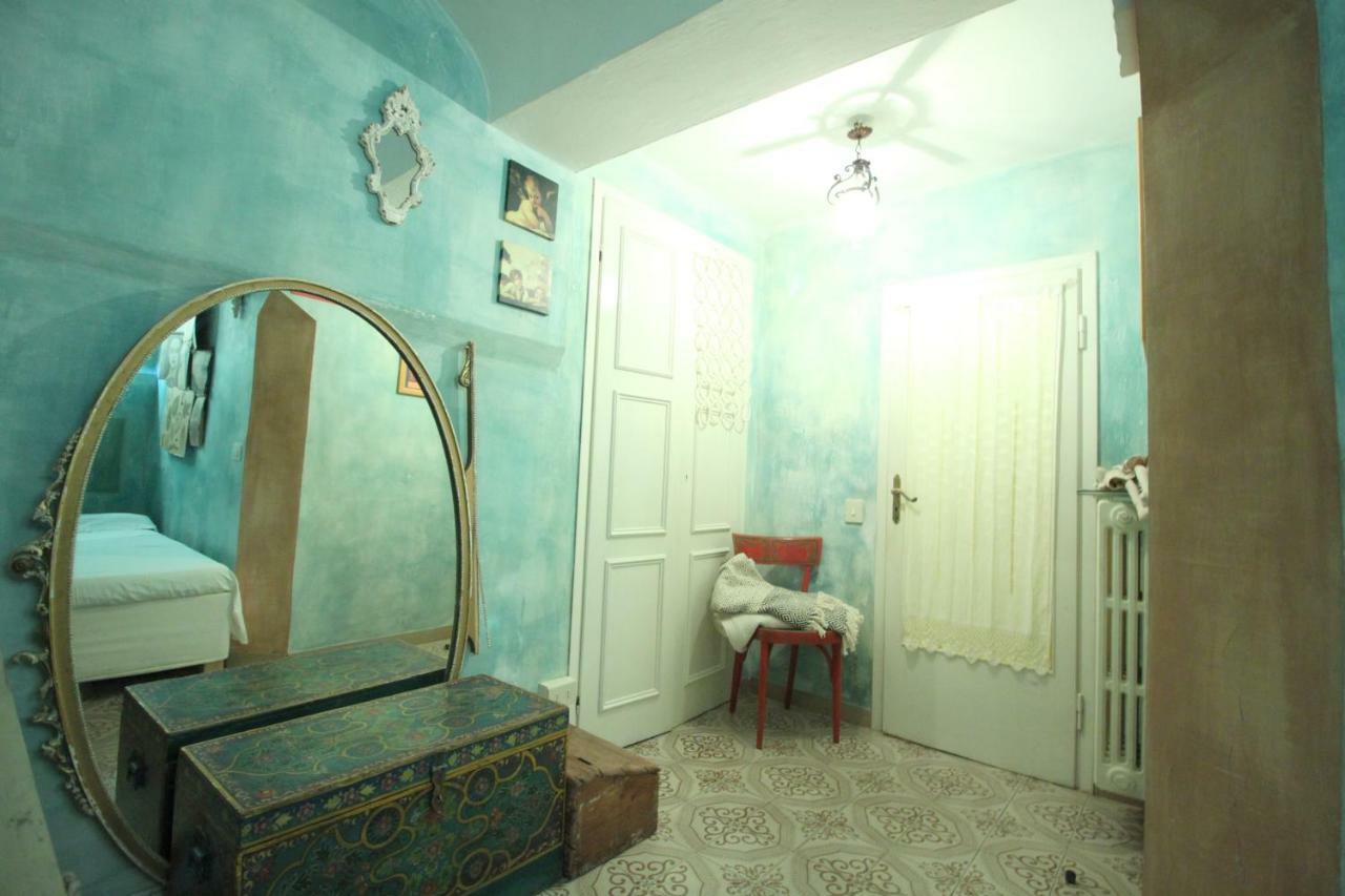 Hand Decorated House With Court Florenţa Exterior foto