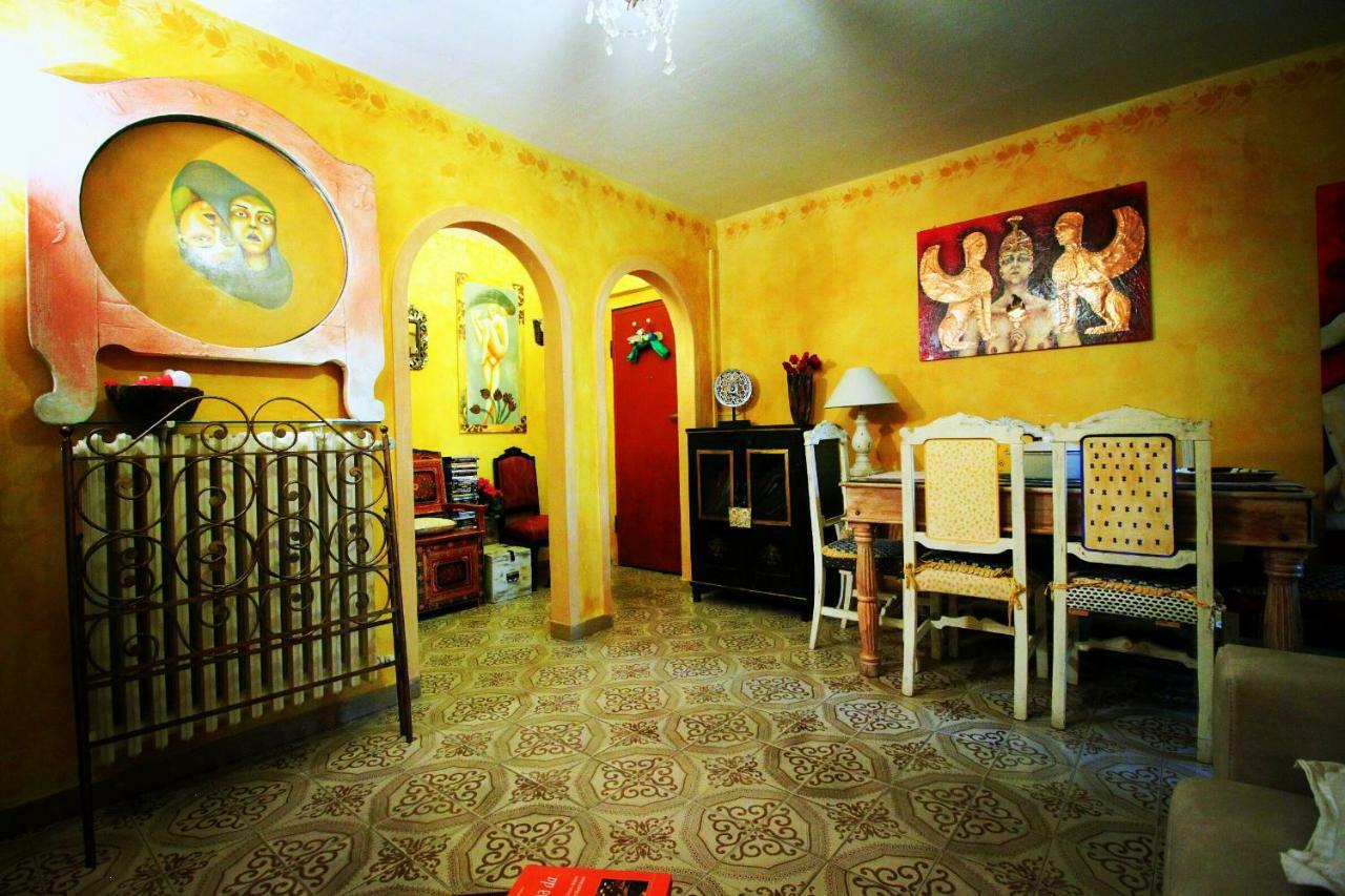 Hand Decorated House With Court Florenţa Exterior foto